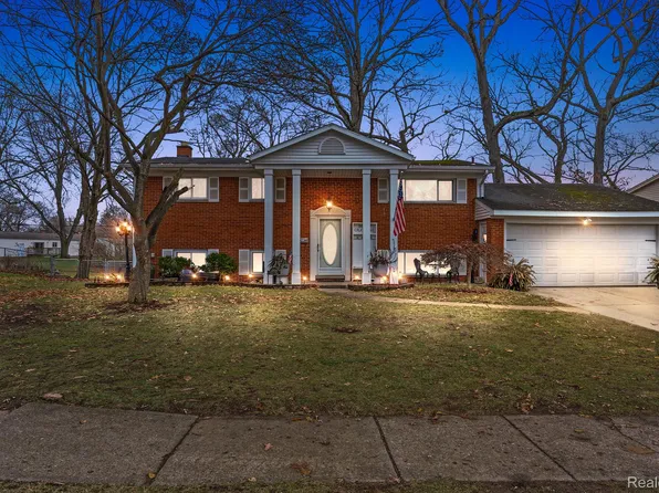 3904 Percy King Rd, Waterford, MI 48329