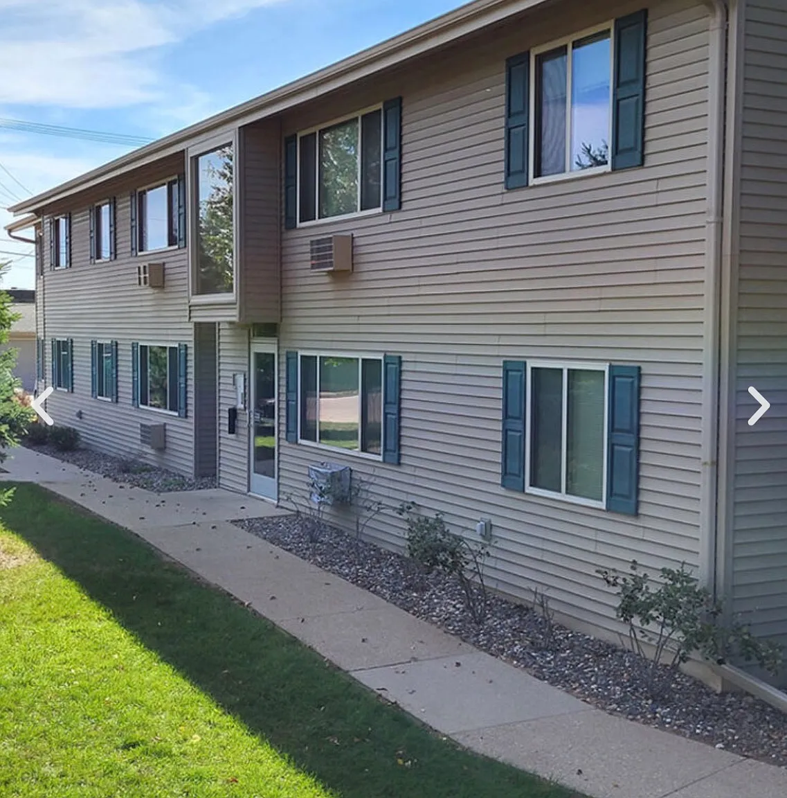 2 bed, $955 — Photo 1