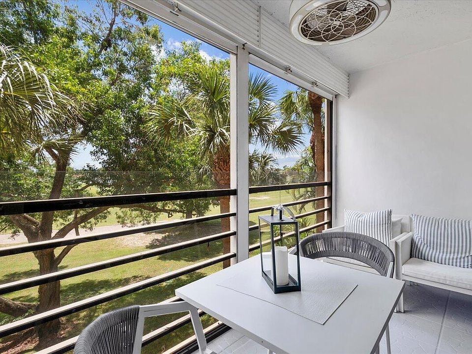 1st image of 4640 W Lucerne Lakes Boulevard #305