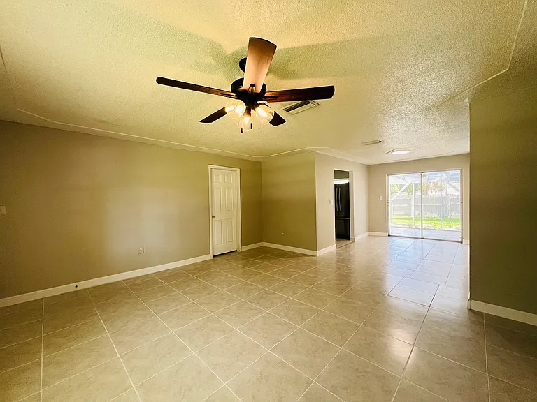 440 Nora Ave — Photo 6