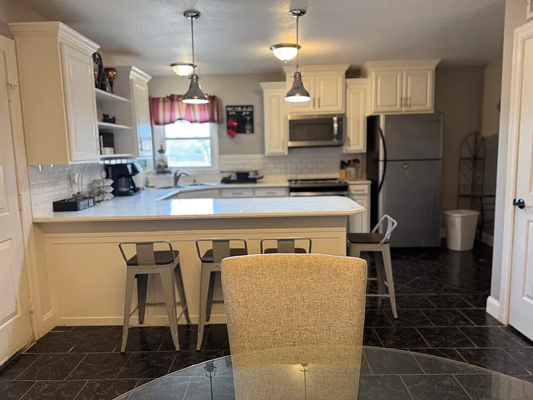2803 Kessler Ave — Photo 3