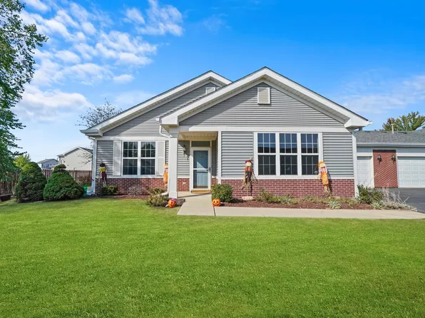 16356 Crescent Lake Dr, Crest Hill, IL 60403