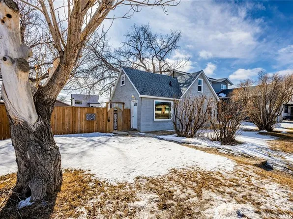 1021 Caribou STREET W, Moose Jaw, SK S6H 2L6