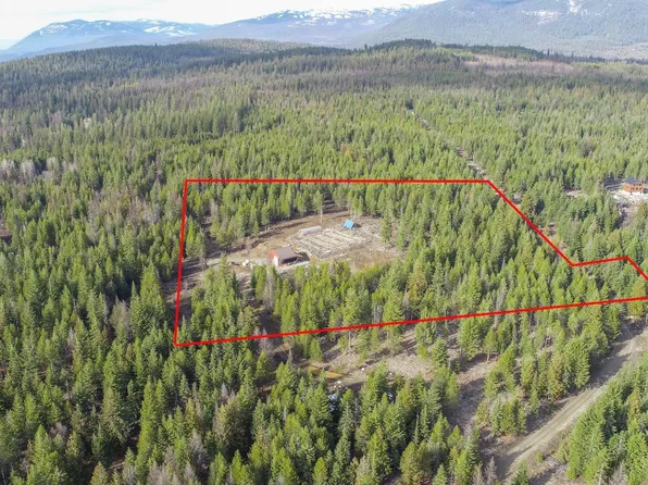 102 Texas Ln, Bonners Ferry, ID 83805