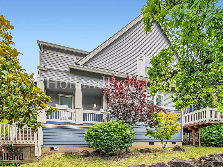 10823 SW Celeste Ln — Photo 1