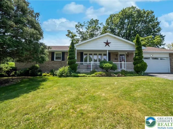 4126 Beil Cir, Northampton, PA 18067