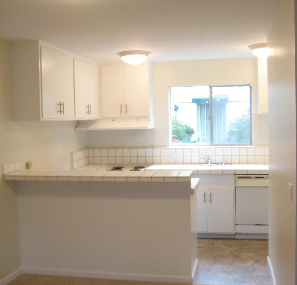 2 bed, 1.5 bath, $3,295 — Photo 3