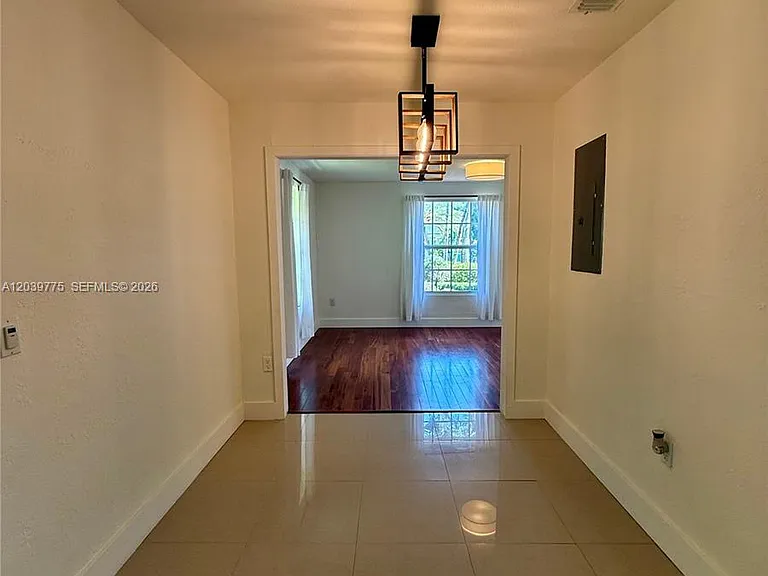 4456 SW 10th St — Photo 8