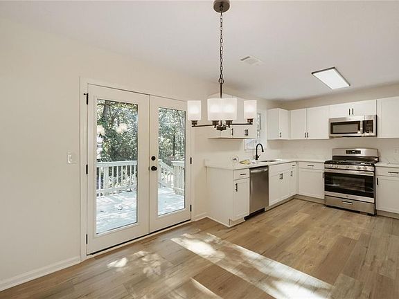 5th image of 77 Cobbler Dr