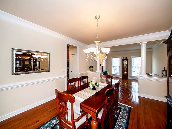 4th image of 404 Conaway Ct