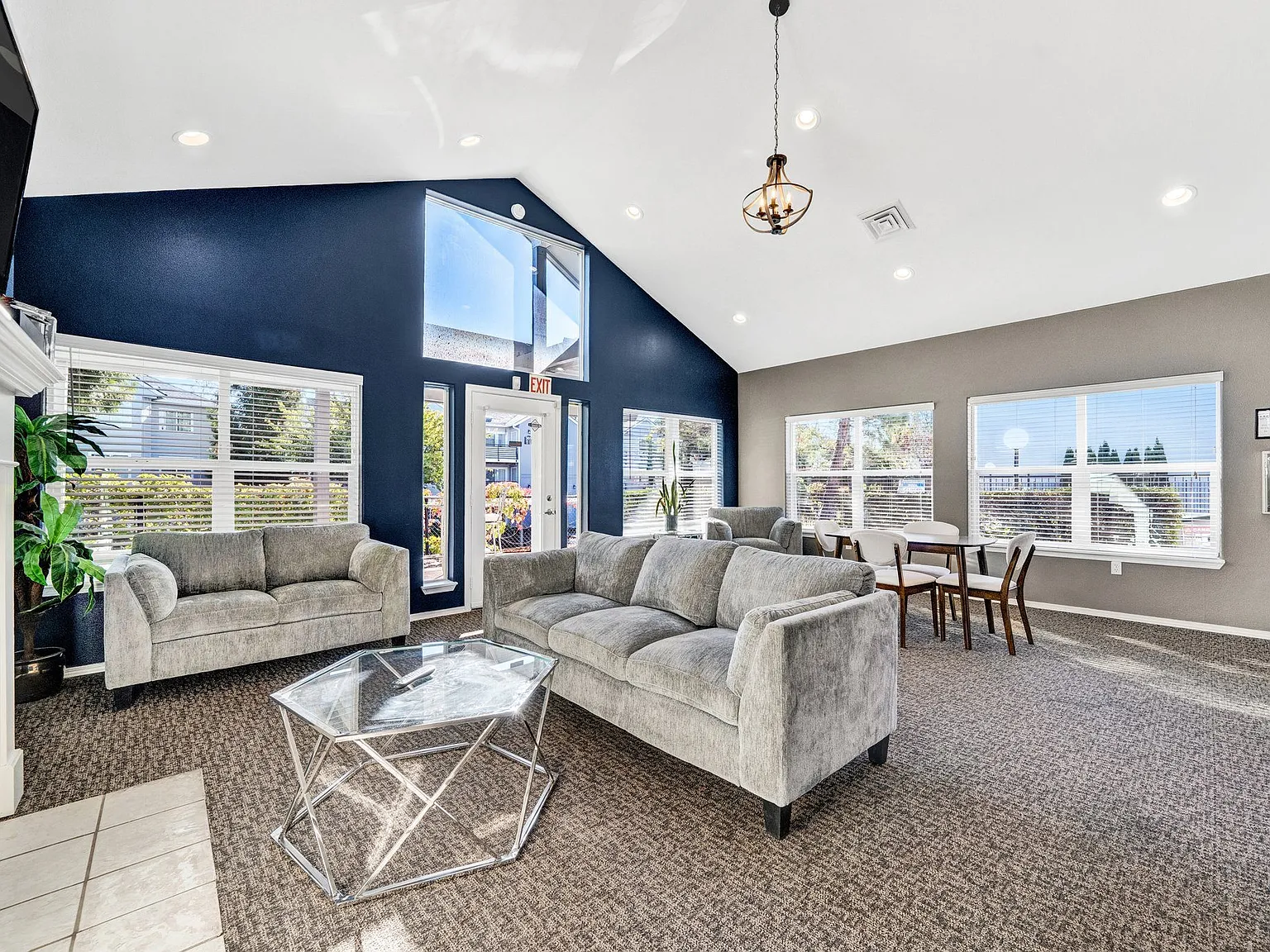 Quatama Village Apartments — Photo 2