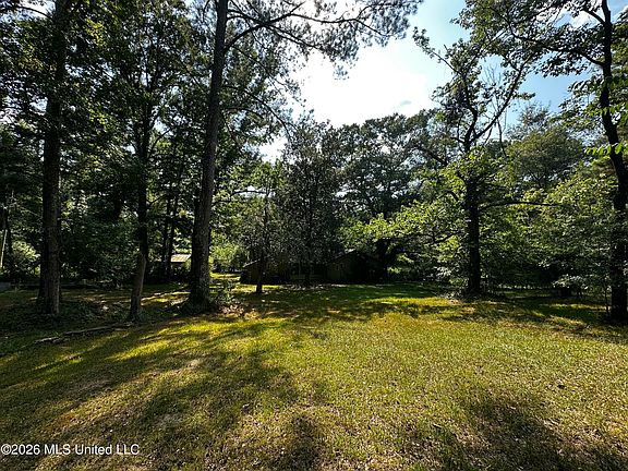 2nd image of 137 Shorter Rd