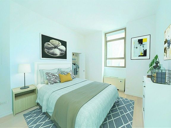 2nd image of 4 Park Ave APT 21G