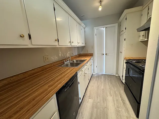 2261 Robin Lyn Ct — Photo 7