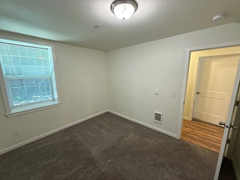 200 Railroad Ave #8 — Photo 17