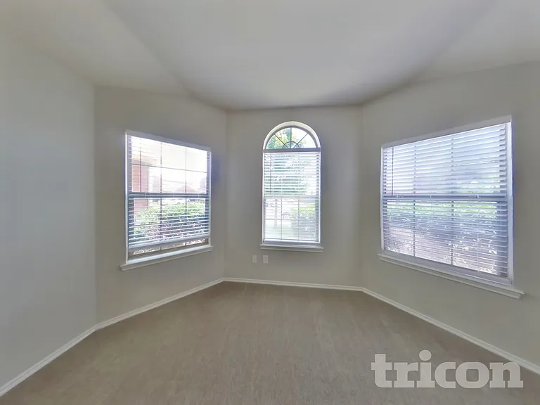 8621 Sagebrush Trl — Photo 10