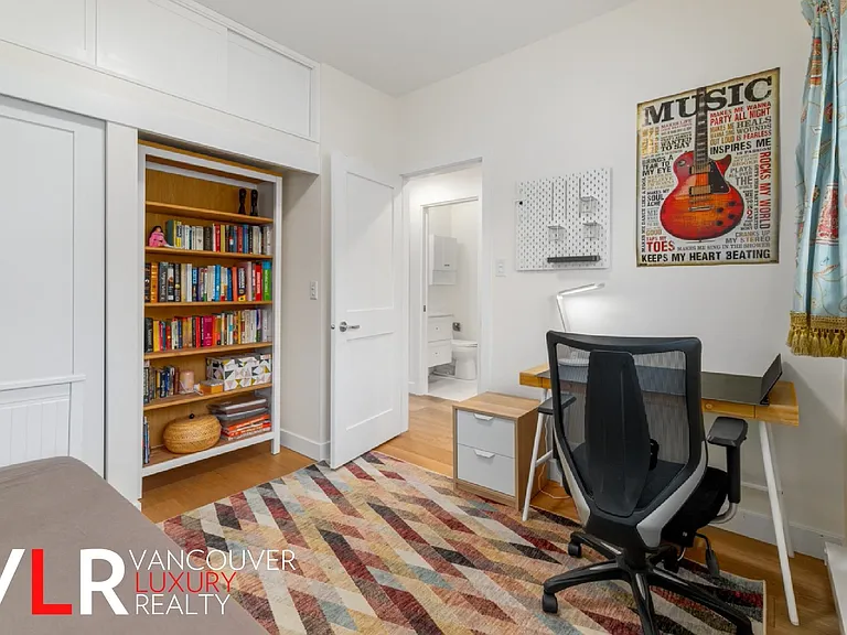 2535 York Ave #103 — Photo 10
