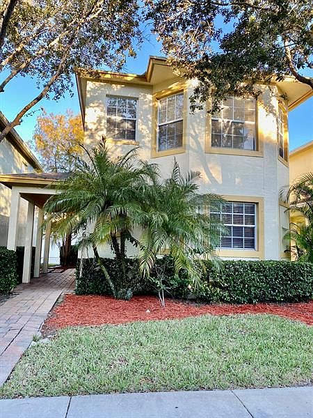 1st image of 2368 SE Quaint Dr