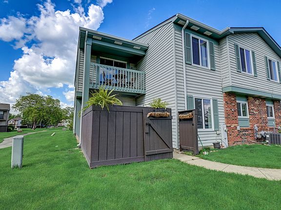 2nd image of 18D S Fernwood Dr #D