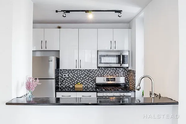 Sold by Halstead Real Estate | media 3