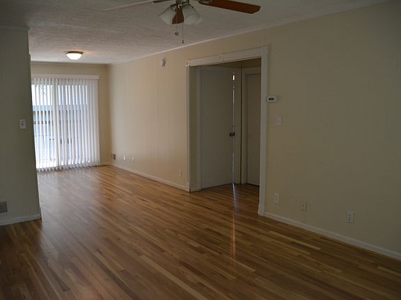 Living Room/Dining Room