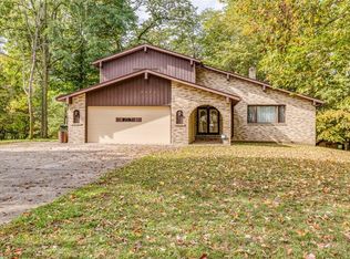 2448 River Rd, Willoughby, OH 44094