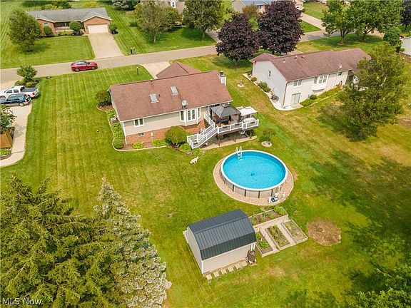 2nd image of 3788 Oakridge Dr