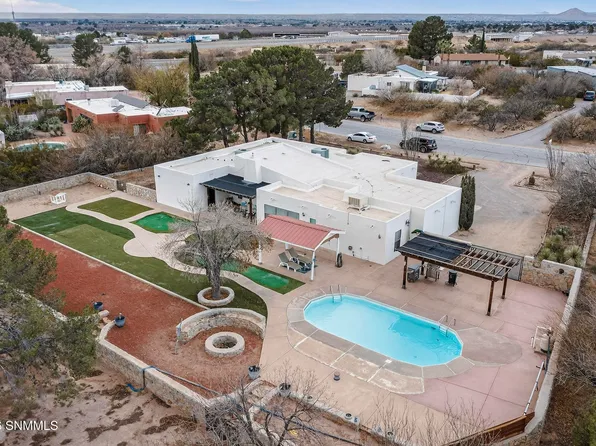 4136 E Winchester Rd, Las Cruces, NM 88011