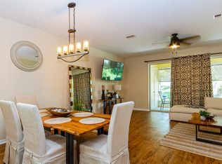 648 Spring Lake Cir, Tarpon Springs, FL 34688