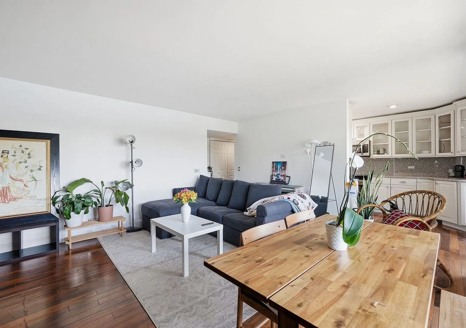 1601 Maple Ter — Photo 4