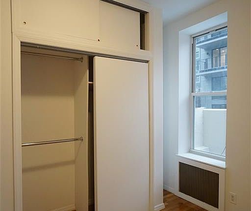 3rd image of 171 E 99th St APT 4