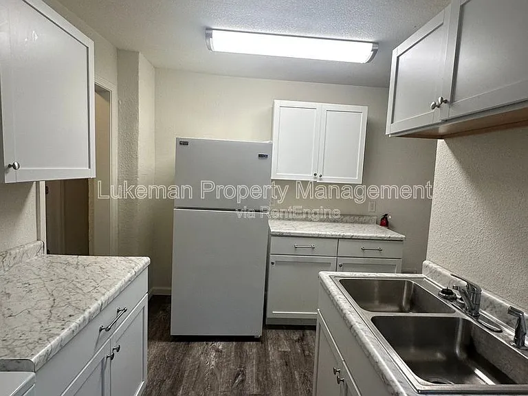 1315 Mills St #2 — Photo 6
