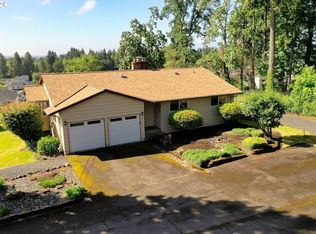 570 Hillcrest Rd, Saint Helens, OR 97051