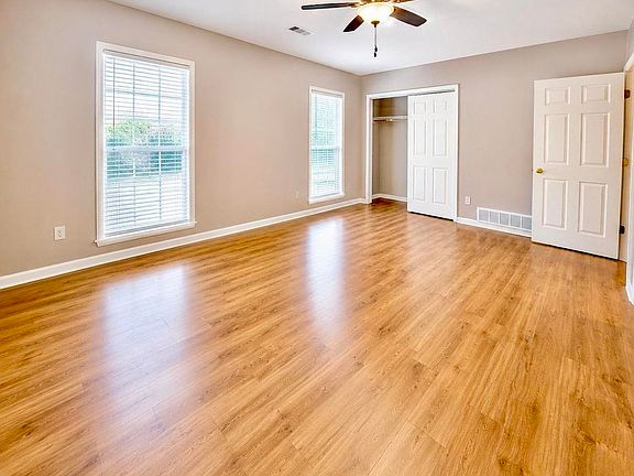 5th image of 8326 Twin Rivers Dr