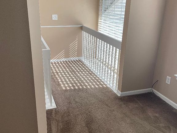 5th image of 49812 Donovan Blvd