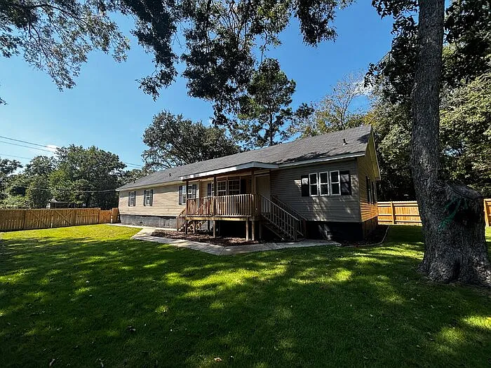 1030 Greenhill Rd — Photo 4