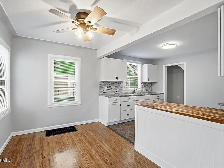 724 Brookley Blvd — Photo 6
