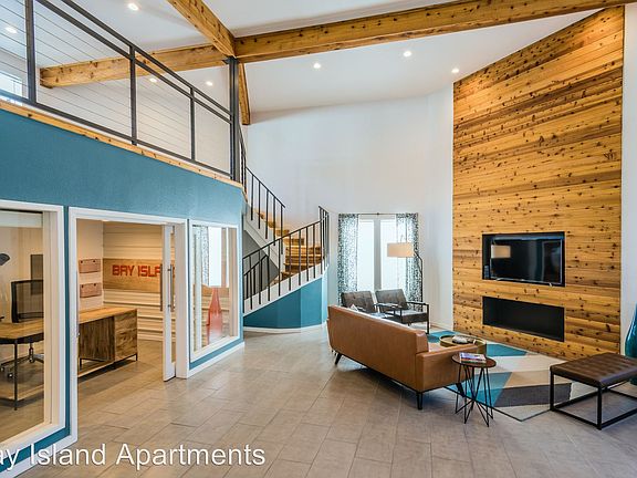 5th image of 6101 Bay Island Dr APT 1009