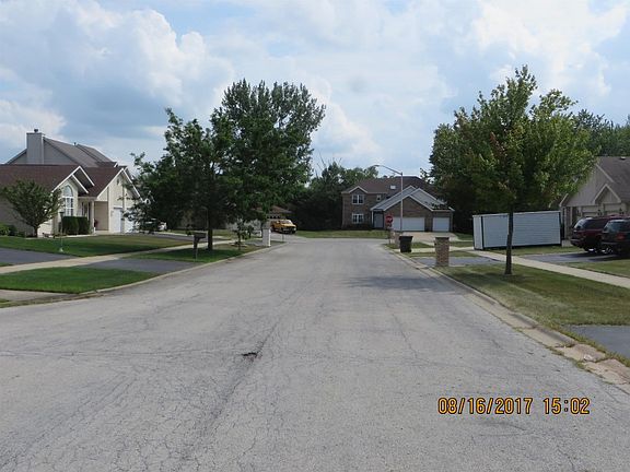 4th image of 22922 Millard Ave