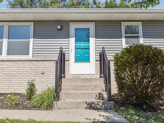 2nd image of 104 Shamrock Cir