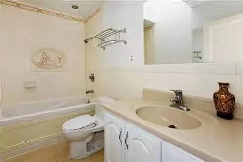 1 bed, 2.5 bath, $1,300 — Photo 3