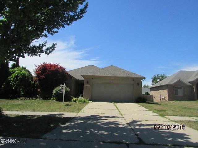 1st image of 53773 Heritage Ln
