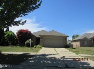 53773 Heritage Ln, New Baltimore, MI