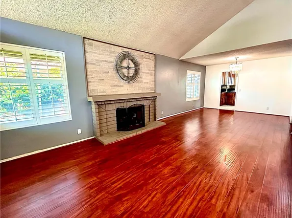 10 Bluff Point Cir, Pomona, CA 91766