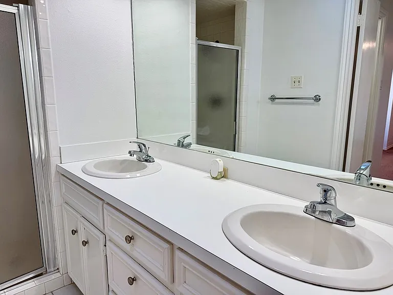 2405 Castleford Rd — Photo 14