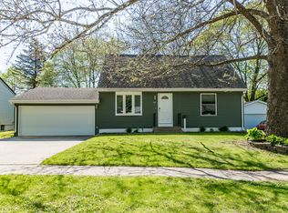 175 Carter St NW, Cedar Rapids, IA 52405