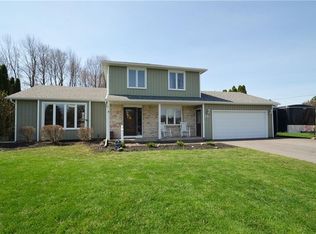 15 Wheat Hl, Rochester, NY 14624