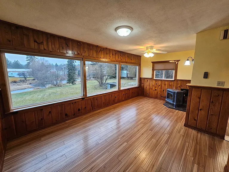 3710 E Chattaroy Rd — Photo 9