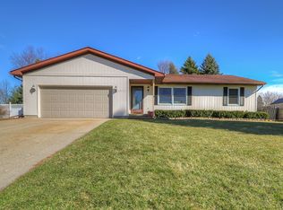 13179 Farm Ln, Dewitt, MI 48820