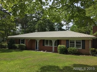 5221 Meadowbrook Dr, Trent Woods, NC 28562
